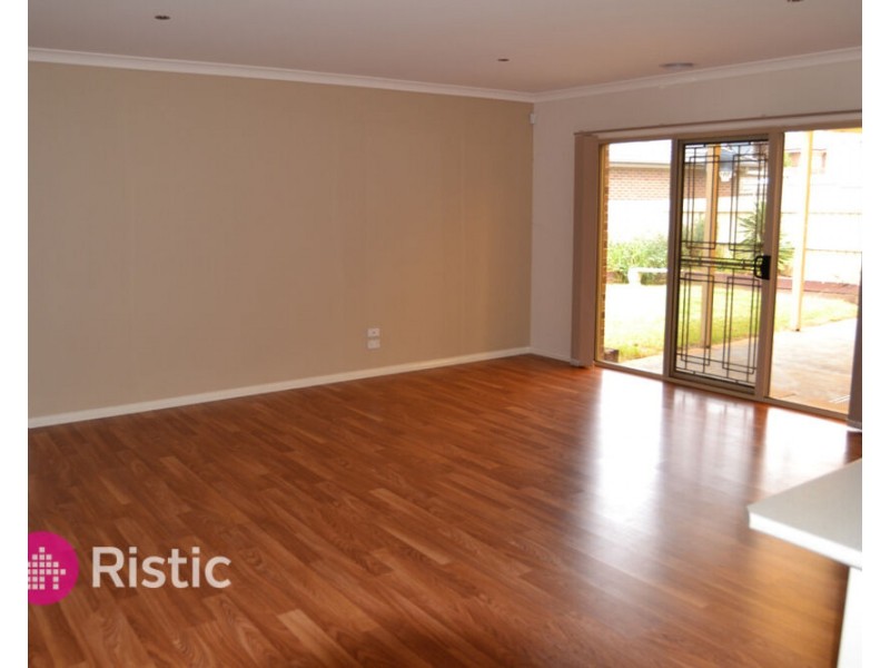 33 Belinda Court, South Morang VIC 3752