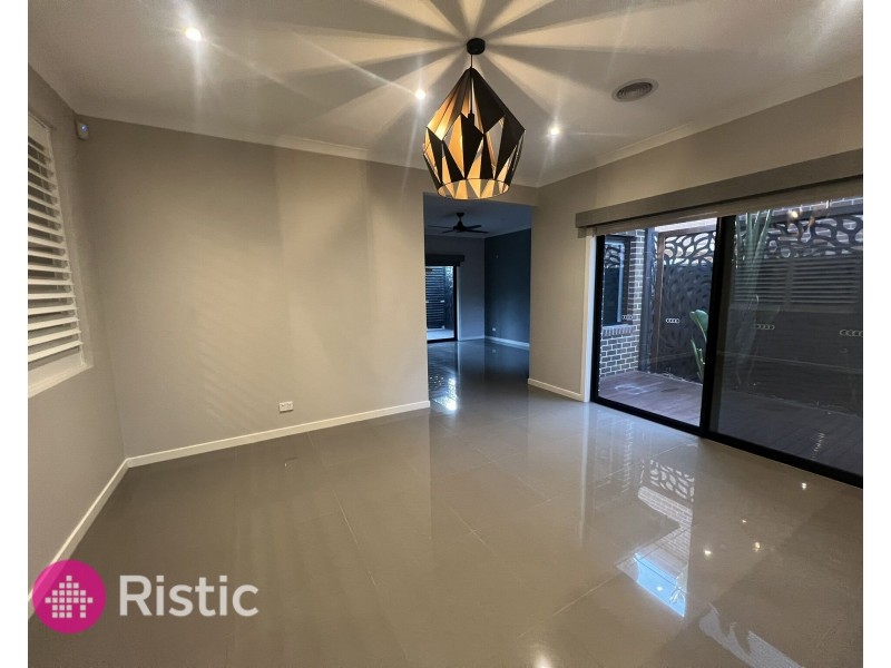 9 Riverine Street, Wollert VIC 3750