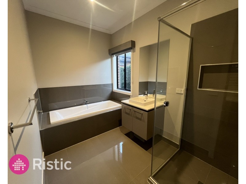 9 Riverine Street, Wollert VIC 3750