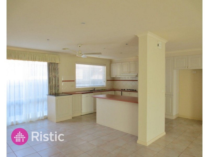 129 Morang Drive, Mill Park VIC 3082