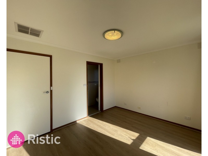 1 Lewis Close, Mill Park VIC 3082
