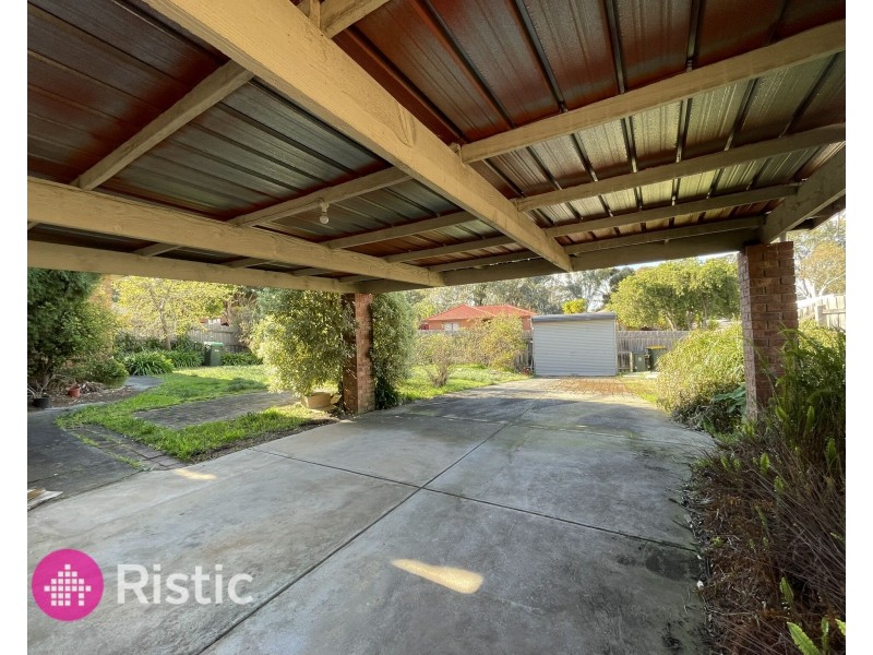 1 Lewis Close, Mill Park VIC 3082
