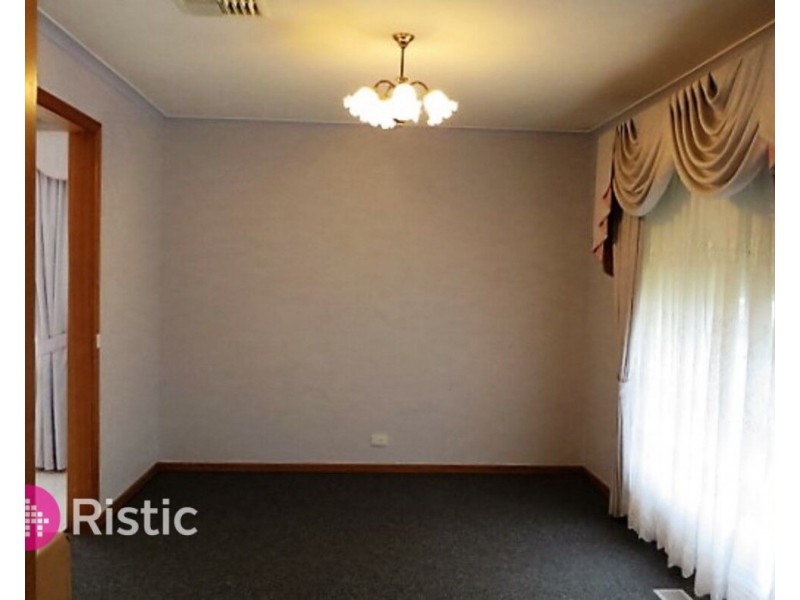 19 Carroll Crescent, Mill Park VIC 3082