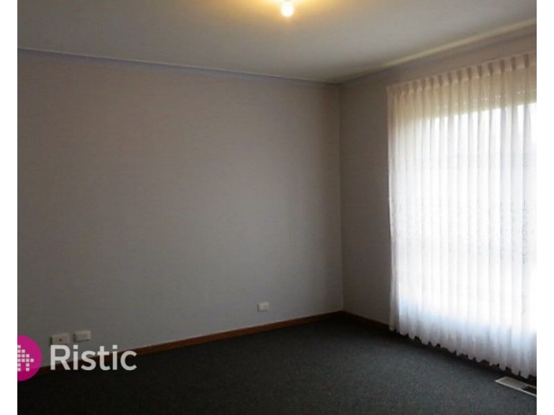 19 Carroll Crescent, Mill Park VIC 3082