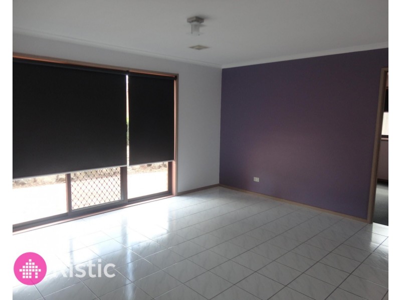 1 Mary Bryant Court, Mill Park VIC 3082