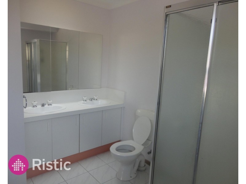 1 Mary Bryant Court, Mill Park VIC 3082