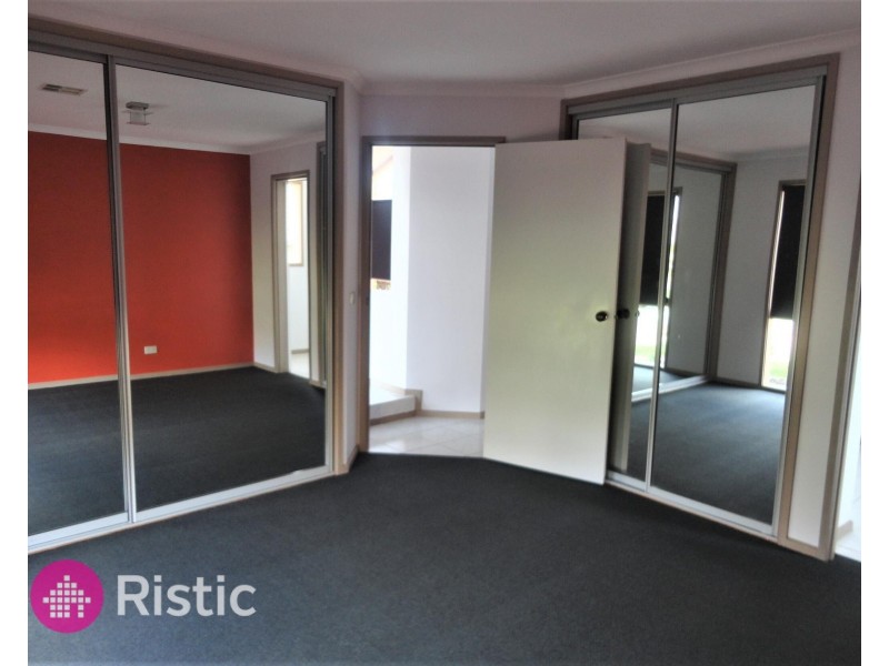 1 Mary Bryant Court, Mill Park VIC 3082