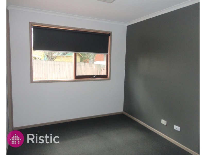 1 Mary Bryant Court, Mill Park VIC 3082