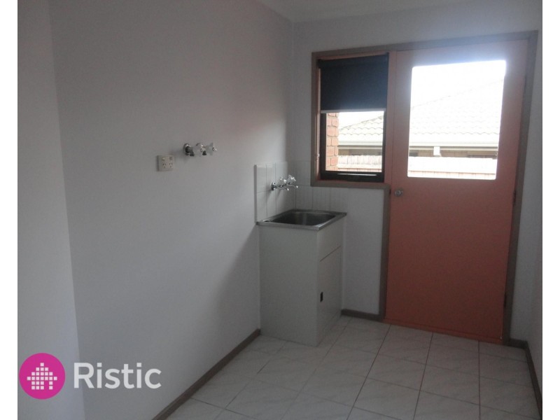 1 Mary Bryant Court, Mill Park VIC 3082