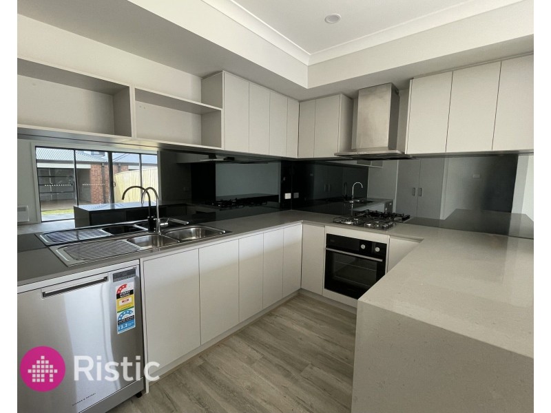 87 Brundell Avenue, Rockbank VIC 3335