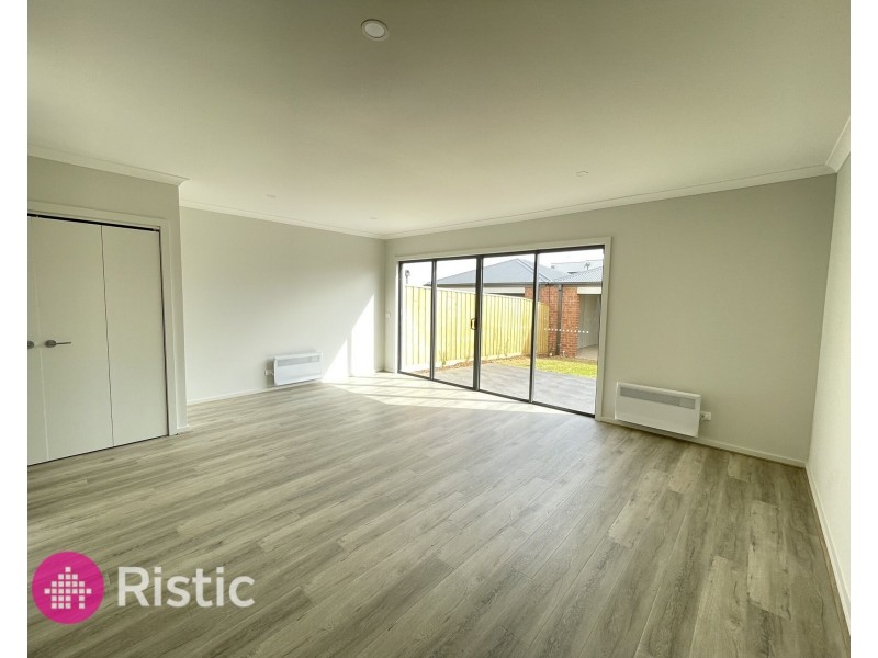 87 Brundell Avenue, Rockbank VIC 3335