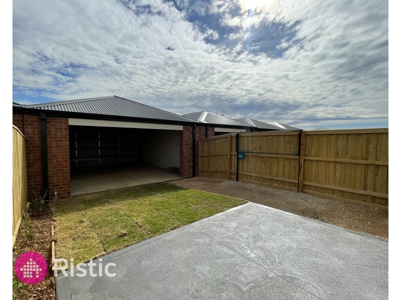 87 Brundell Avenue, Rockbank VIC 3335