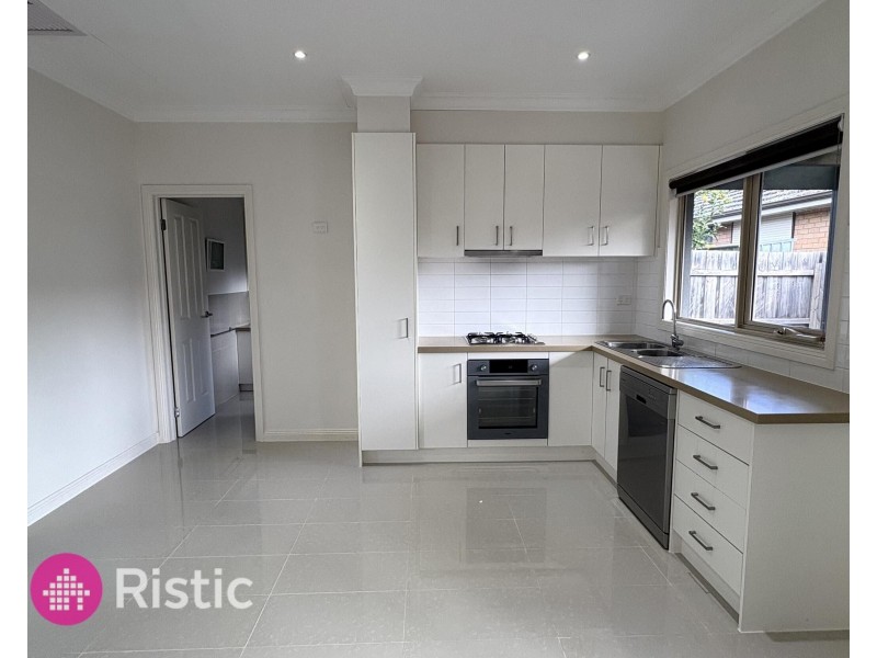 2/114 Cyprus Street, Lalor VIC 3075