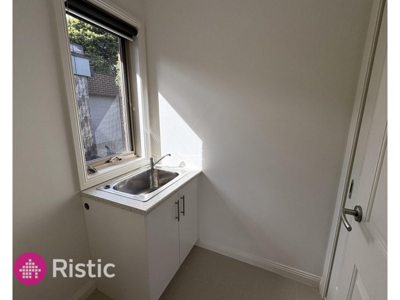 2/114 Cyprus Street, Lalor VIC 3075