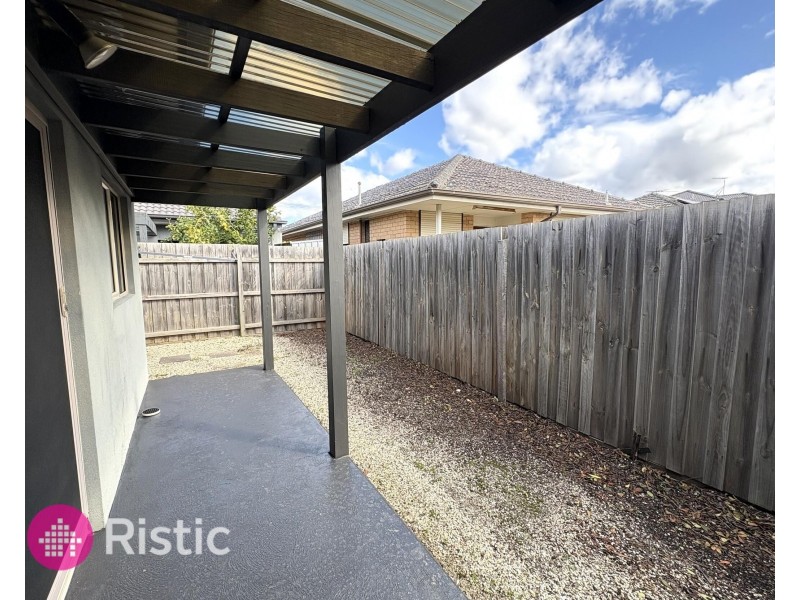 2/114 Cyprus Street, Lalor VIC 3075