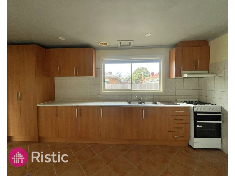 5 Main Street, Thomastown VIC 3074