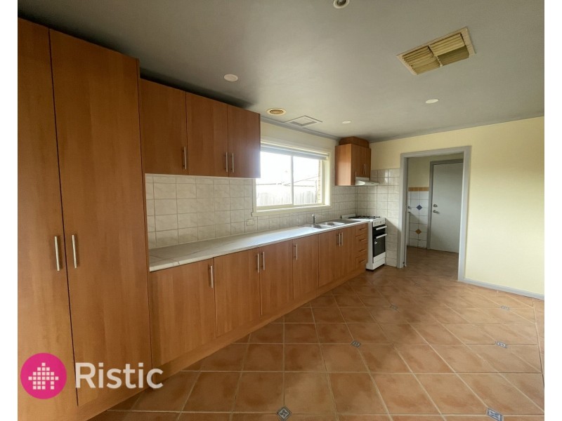 5 Main Street, Thomastown VIC 3074