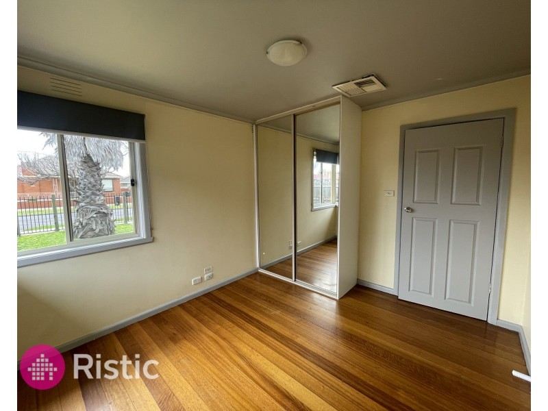 5 Main Street, Thomastown VIC 3074