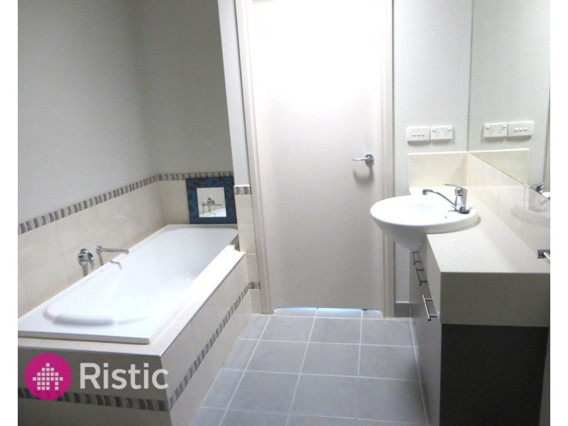 5 Basalt Terrace, Epping VIC 3076