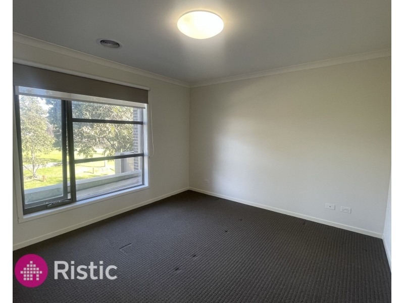 16 Weerona Parkway, Wollert VIC 3750