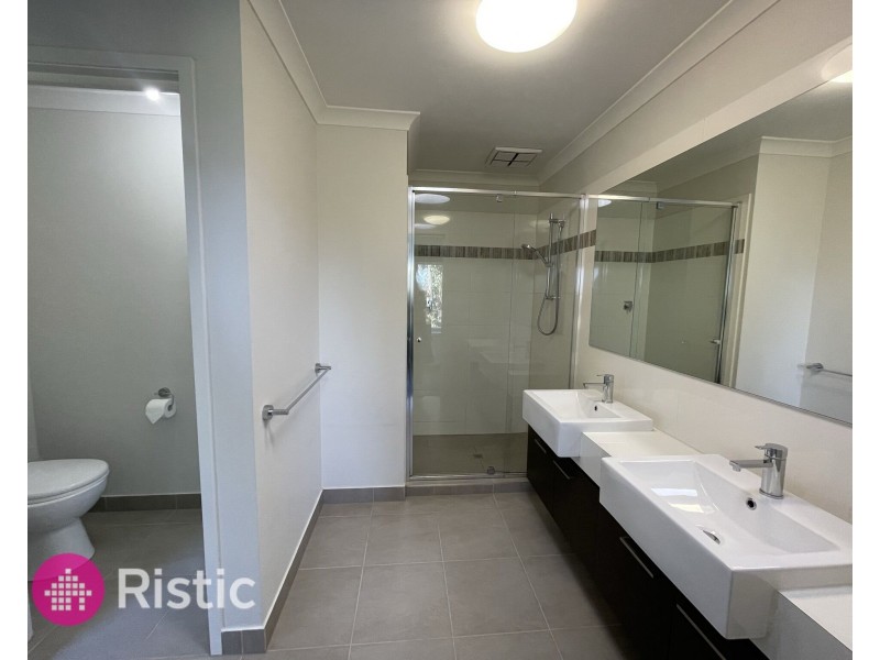 16 Weerona Parkway, Wollert VIC 3750
