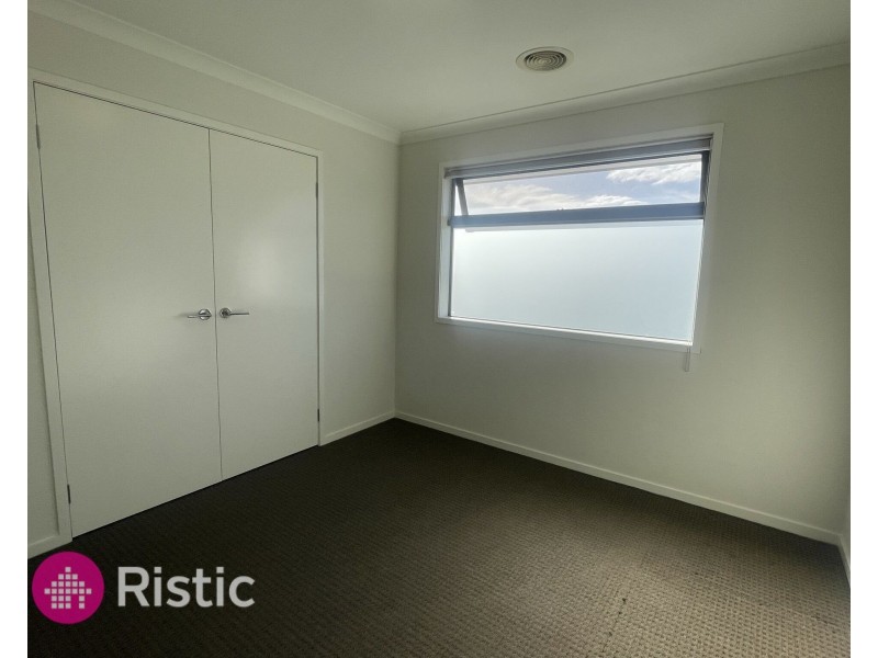 16 Weerona Parkway, Wollert VIC 3750