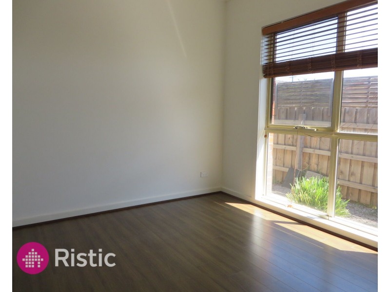 3/5 Crevelli Street, Reservoir VIC 3073
