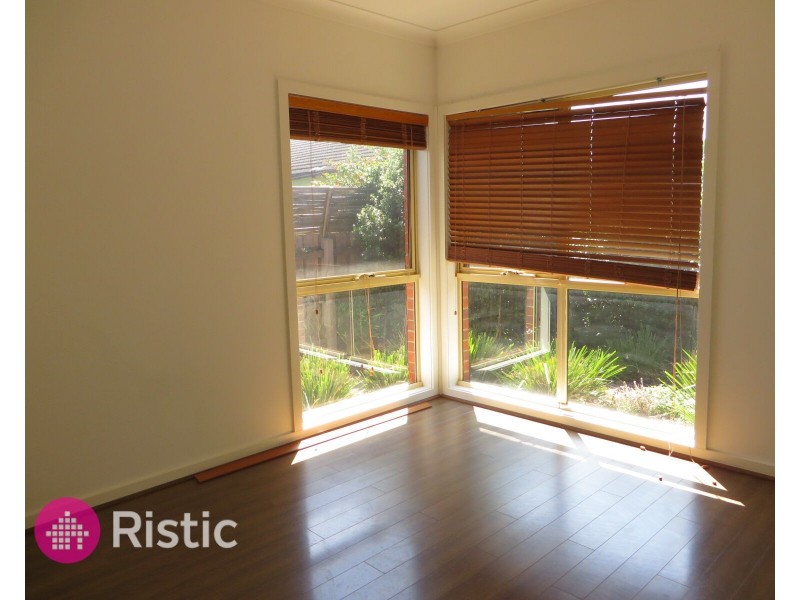 3/5 Crevelli Street, Reservoir VIC 3073
