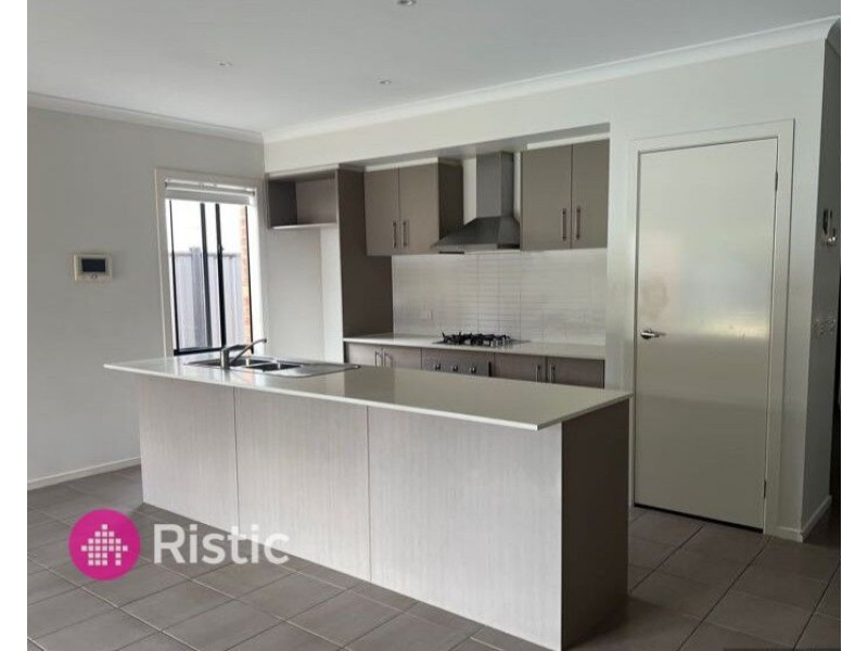 22 Atkinson Close, Point Cook VIC 3030