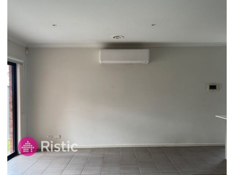 22 Atkinson Close, Point Cook VIC 3030
