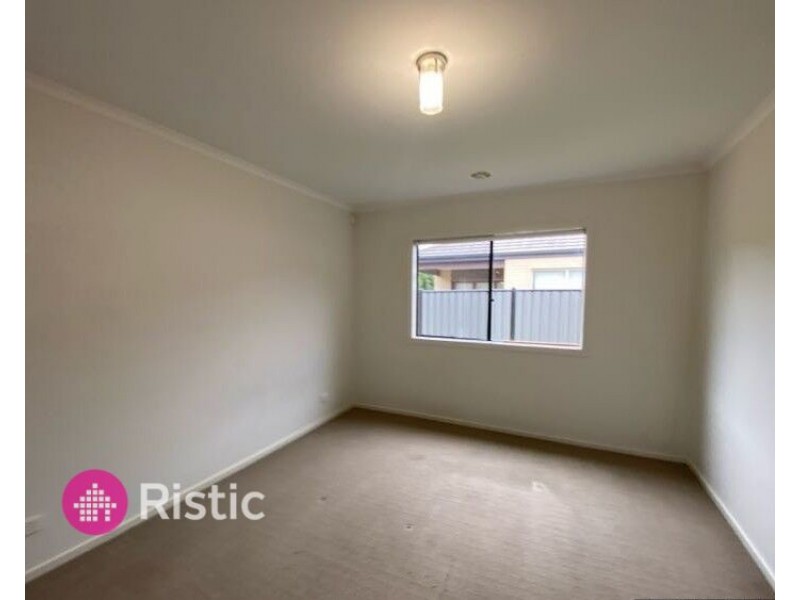 22 Atkinson Close, Point Cook VIC 3030