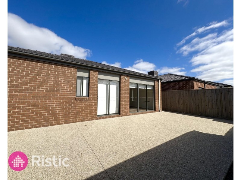 39 Nectar Street, Mickleham VIC 3064