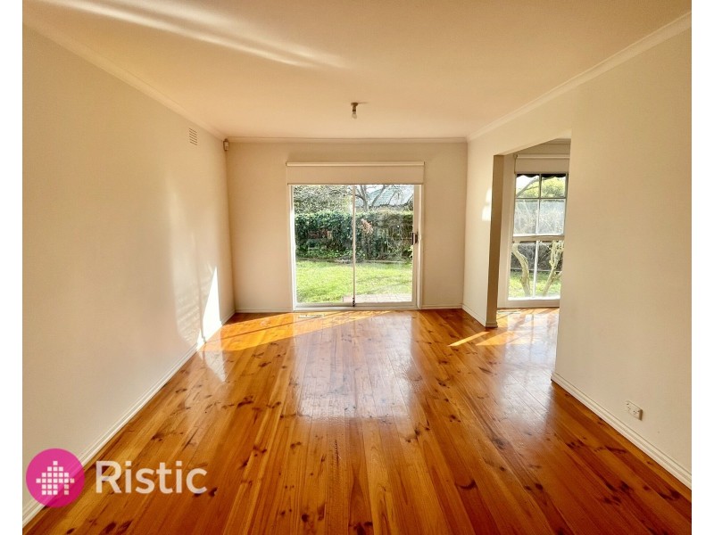 5 Ellerslie Court, Mill Park VIC 3082