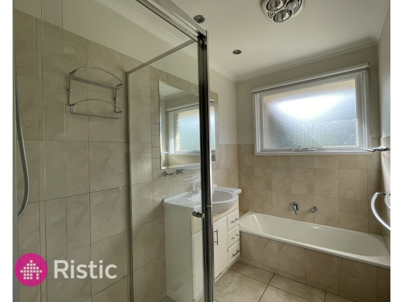 5 Ellerslie Court, Mill Park VIC 3082