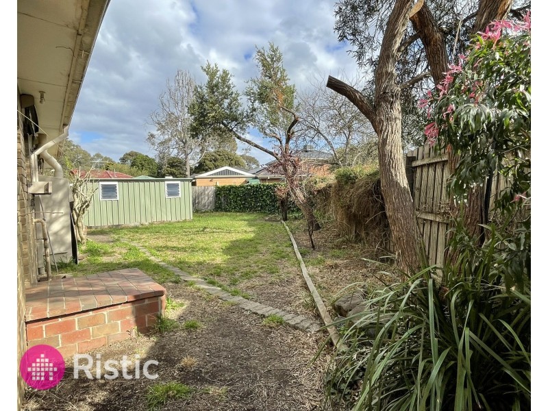 5 Ellerslie Court, Mill Park VIC 3082