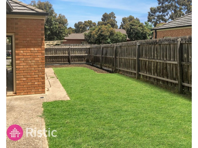 11 Elysee Avenue, South Morang VIC 3752