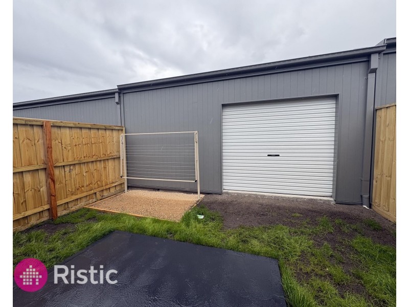 14 Woodhaven Walk, Wollert VIC 3750