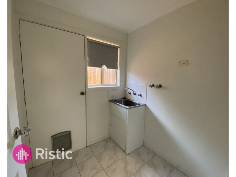 2 Bradley Drive, Mill Park VIC 3082
