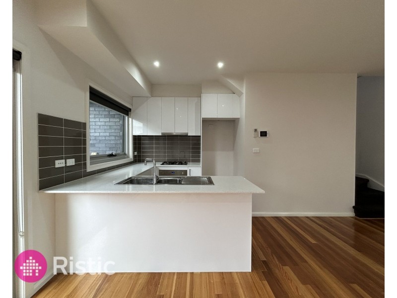 2/26 Valencia Street, Glenroy VIC 3046
