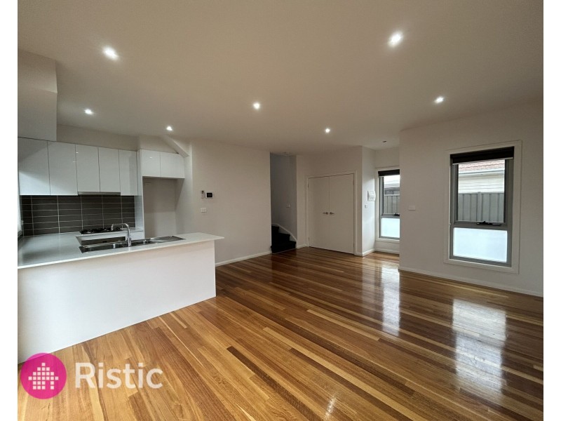 2/26 Valencia Street, Glenroy VIC 3046