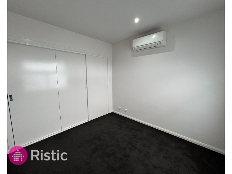 2/26 Valencia Street, Glenroy VIC 3046