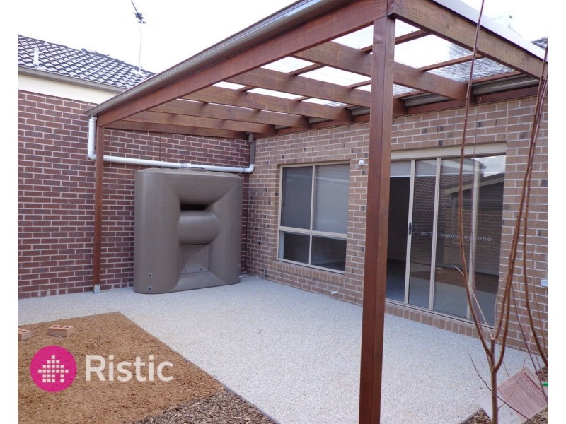 4 Pittard Walk, Epping VIC 3076