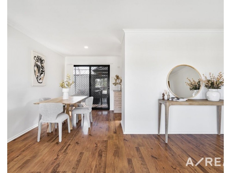 42 Appletree Drive, Mill Park VIC 3082