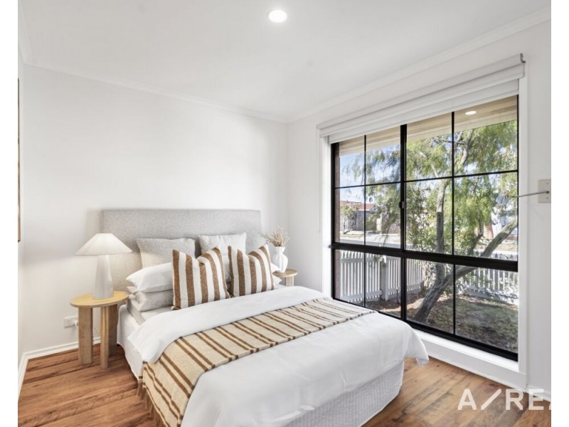 42 Appletree Drive, Mill Park VIC 3082