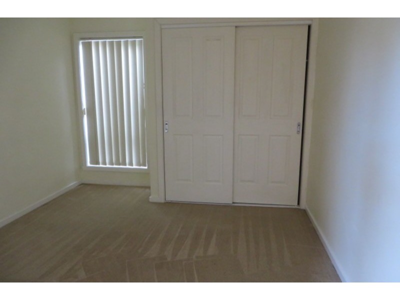 2/73 Woolnough Drive, Mill Park VIC 3082