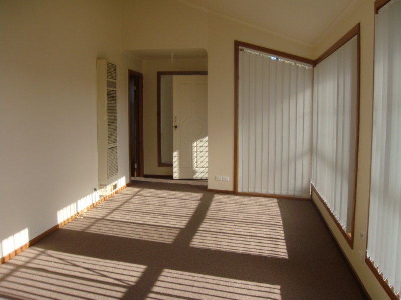 8 Supply Drive, Epping VIC 3076