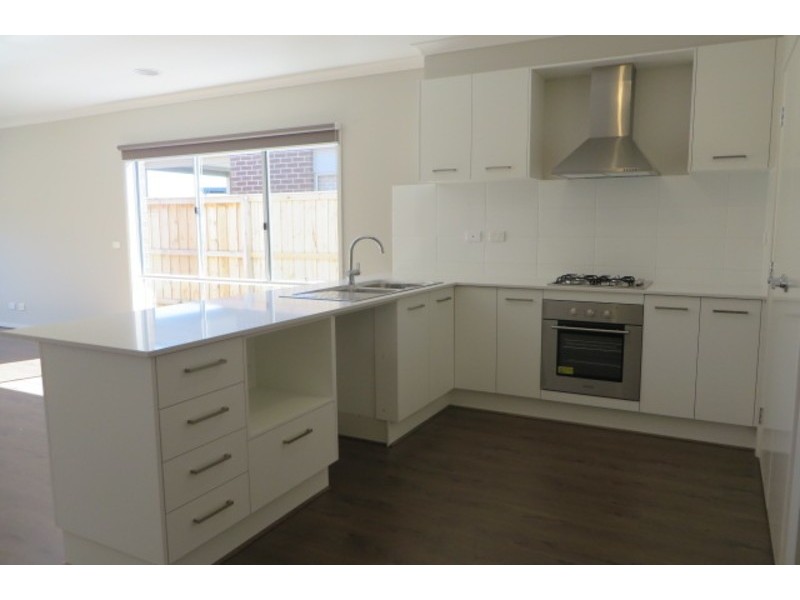 48 Beresford Road, Wollert VIC 3750