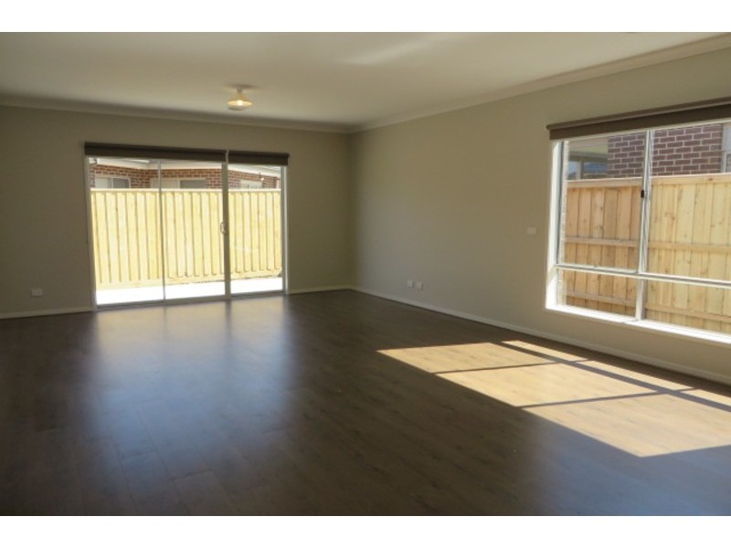 48 Beresford Road, Wollert VIC 3750