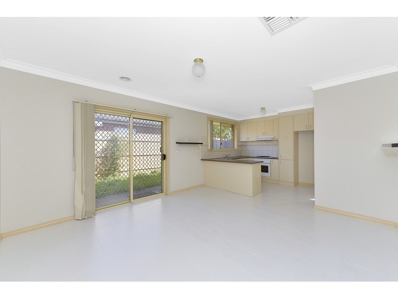 6/7 Houston Street, Epping VIC 3076