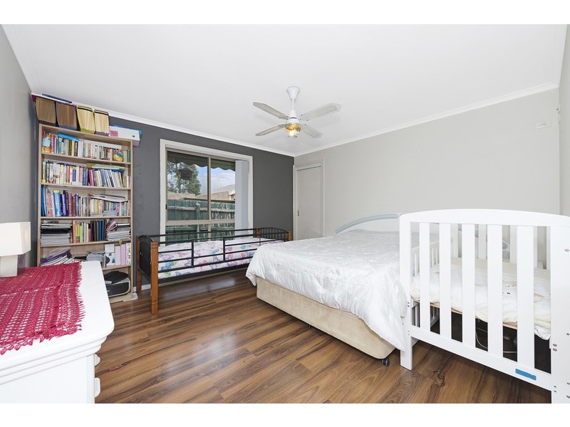 2/99 Grenda Drive, Mill Park VIC 3082